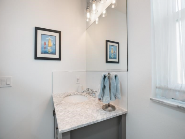 Holmes Beach 2 Bedroom Vacation Condo for Rent